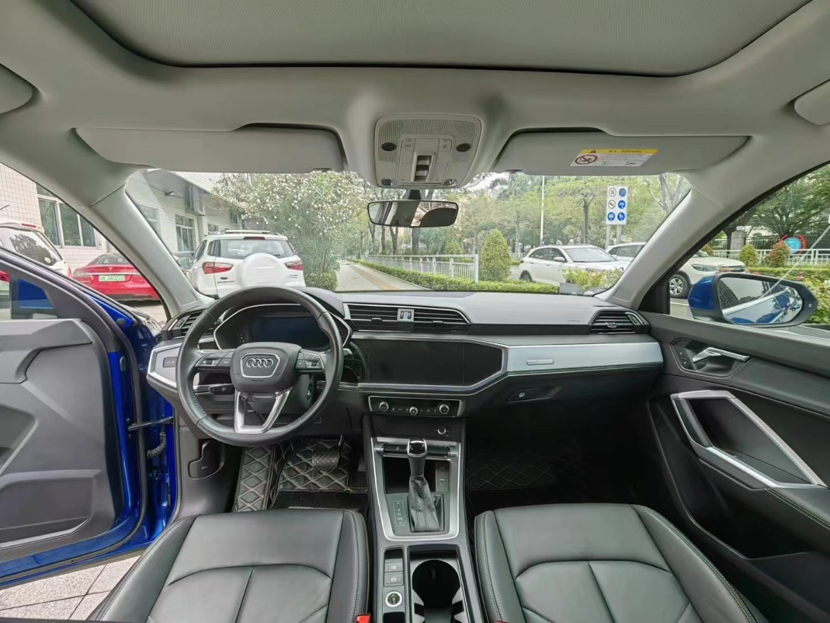 Audi Q3 2021 صورة سيارة #3