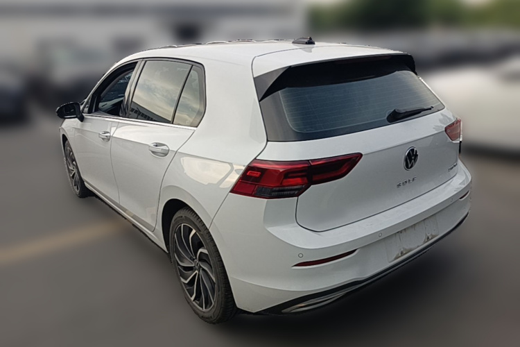 Volkswagen Golf 2021 car image #5