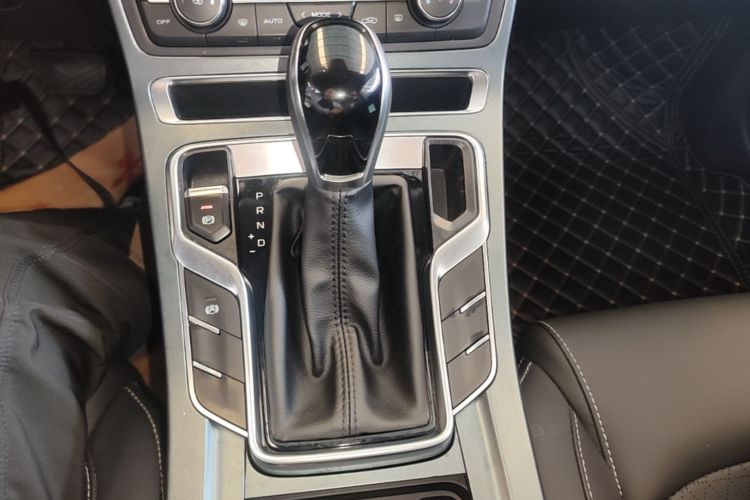 GEELY Emgrand 2021 car image #14