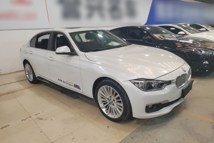 BMW 3 Series 2018 #4 BMW 3 Series 2018 car image #4