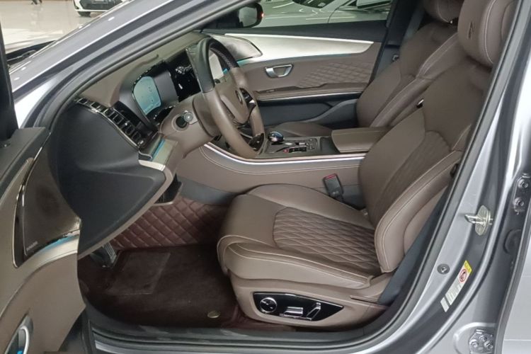 BYD Han 2023 immagine di auto #19