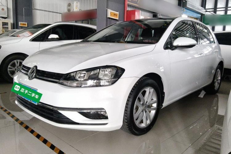 Volkswagen Golf 2018 صورة سيارة #2