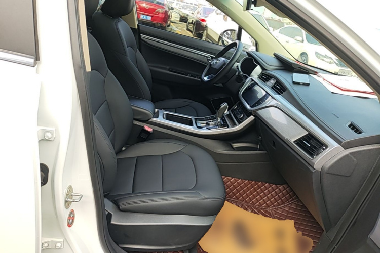 GEELY Emgrand GS 2019 car image #24