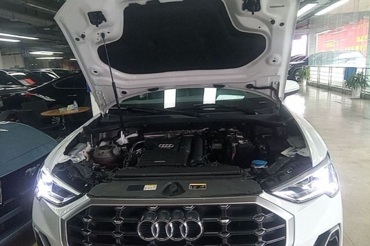 Audi Q3 2021 #22 Audi Q3 2021 car image #22