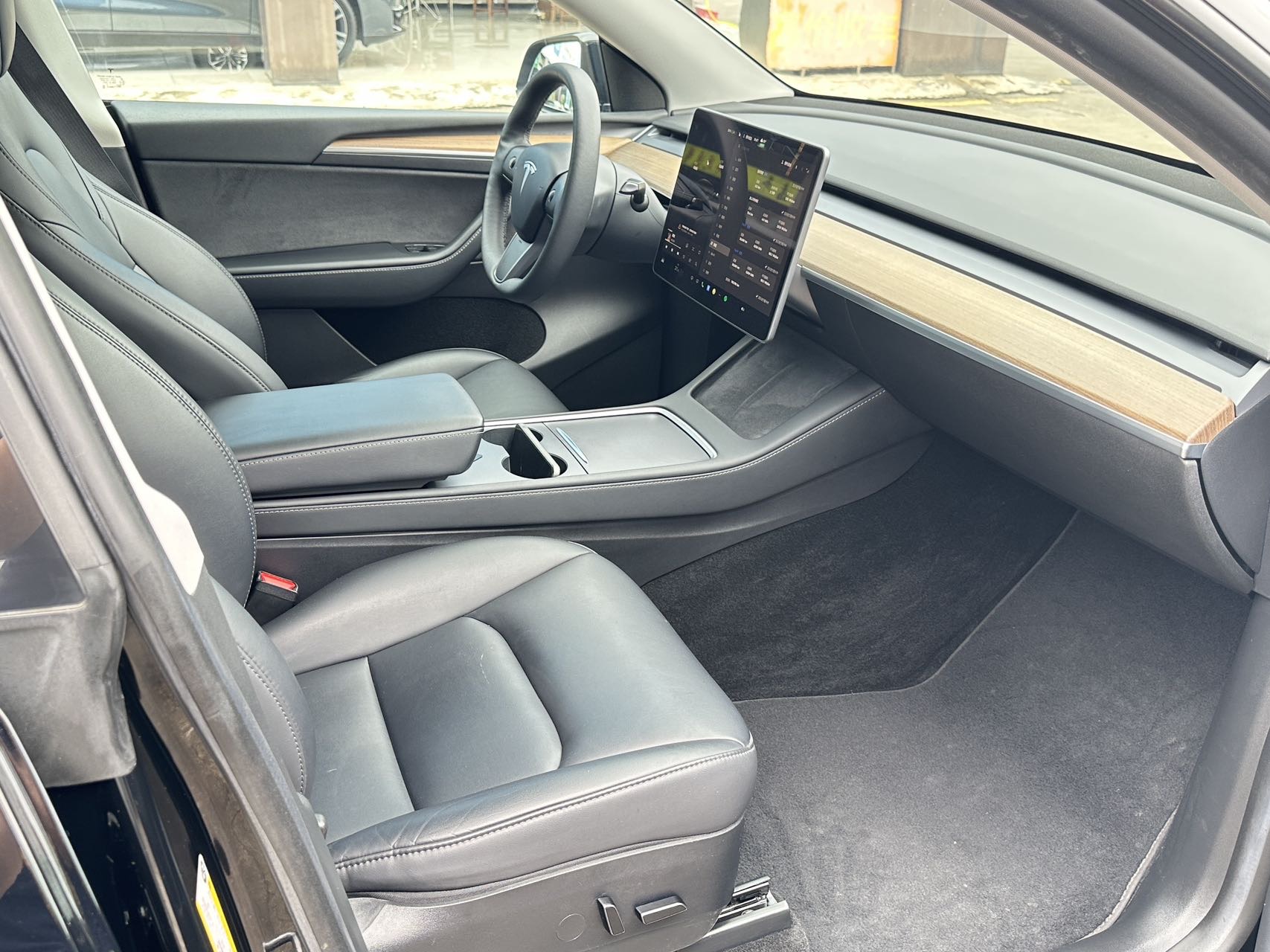 Tesla Model Y 2023 #11 Tesla Model Y 2023 car image #11
