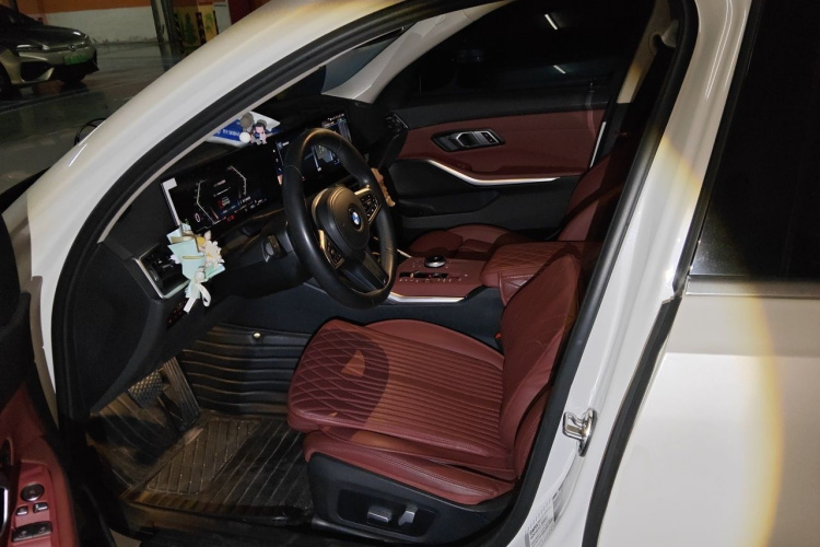 BMW 3 Series 2023 car image #15