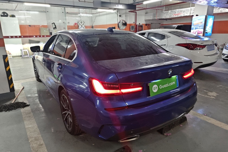 BMW 3 Series 2021 car image #5