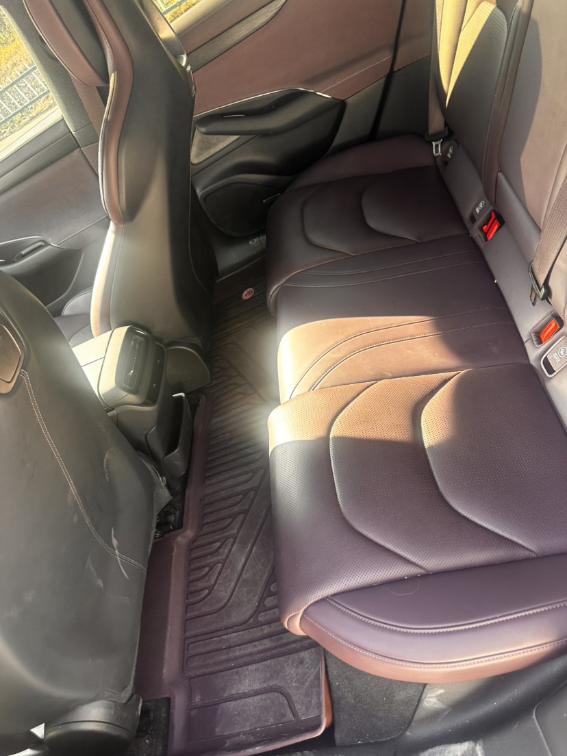 MI SU7 2024 car image #4
