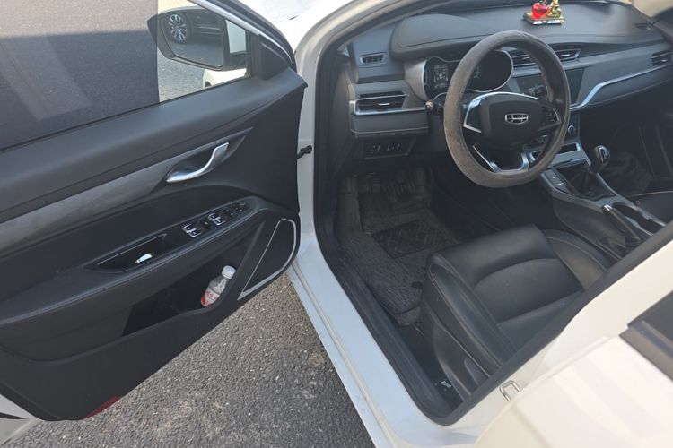 GEELY Emgrand 2021 #18 GEELY Emgrand 2021 car image #18