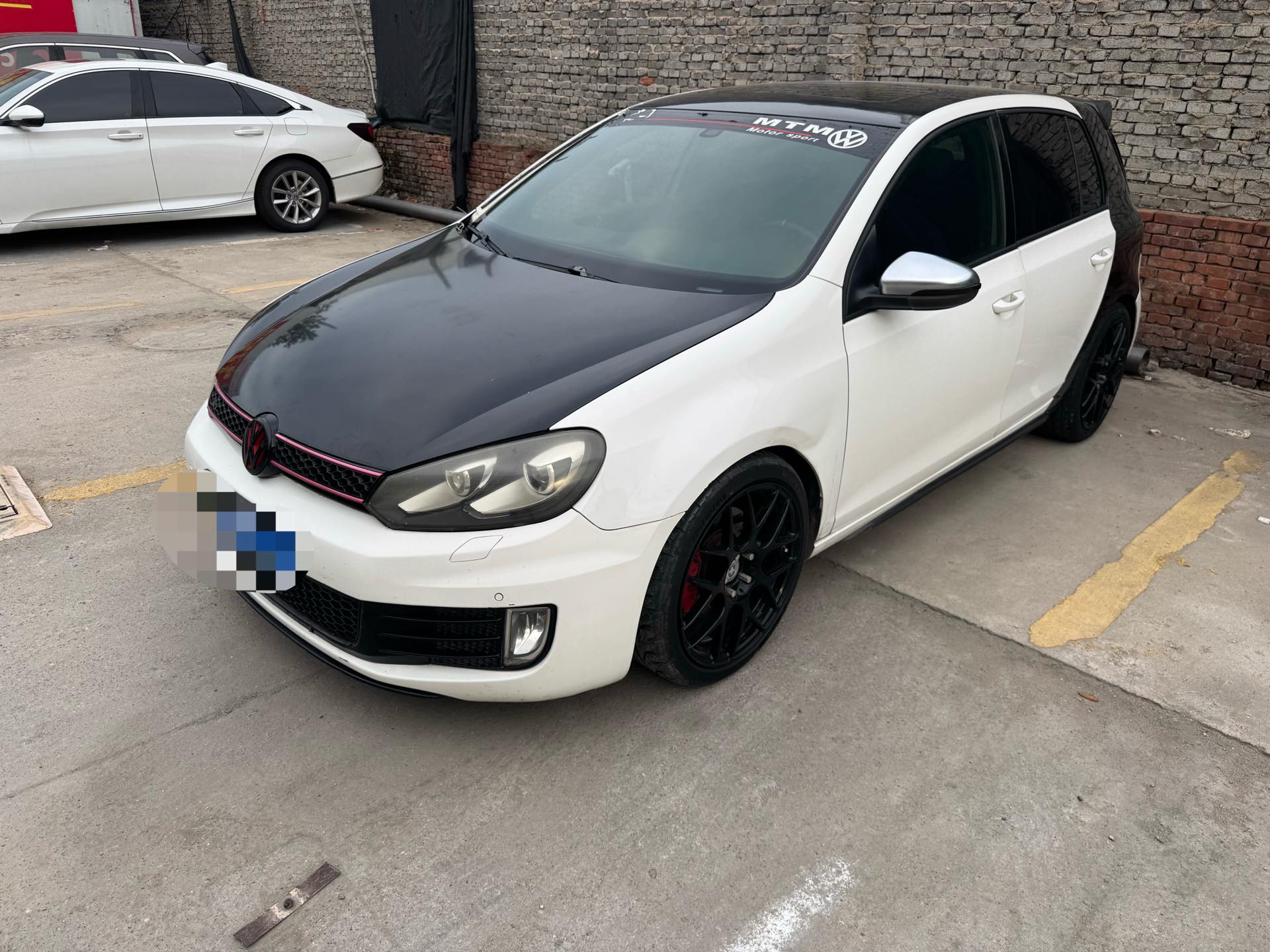 Volkswagen GolfGTI 2012 car image 