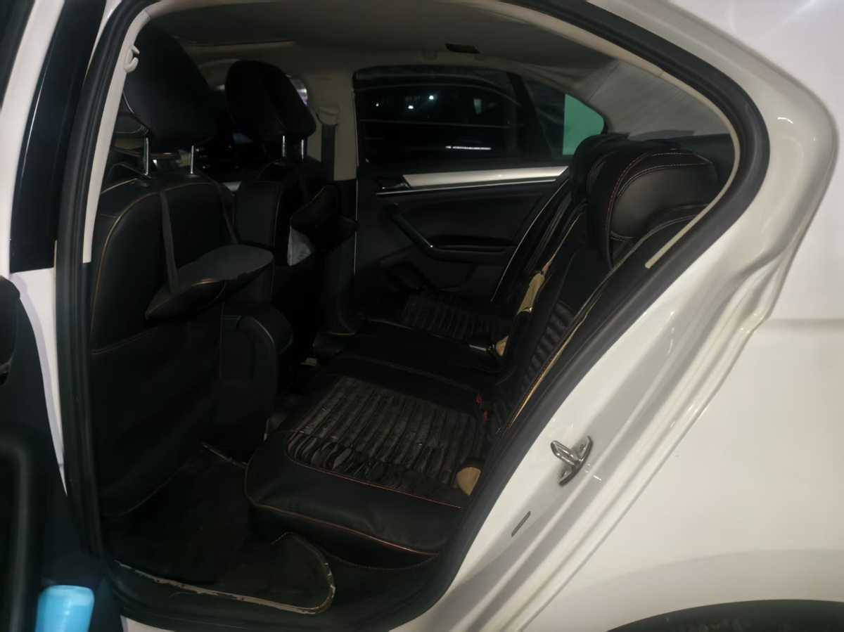 Volkswagen Bora 2017 car image #4