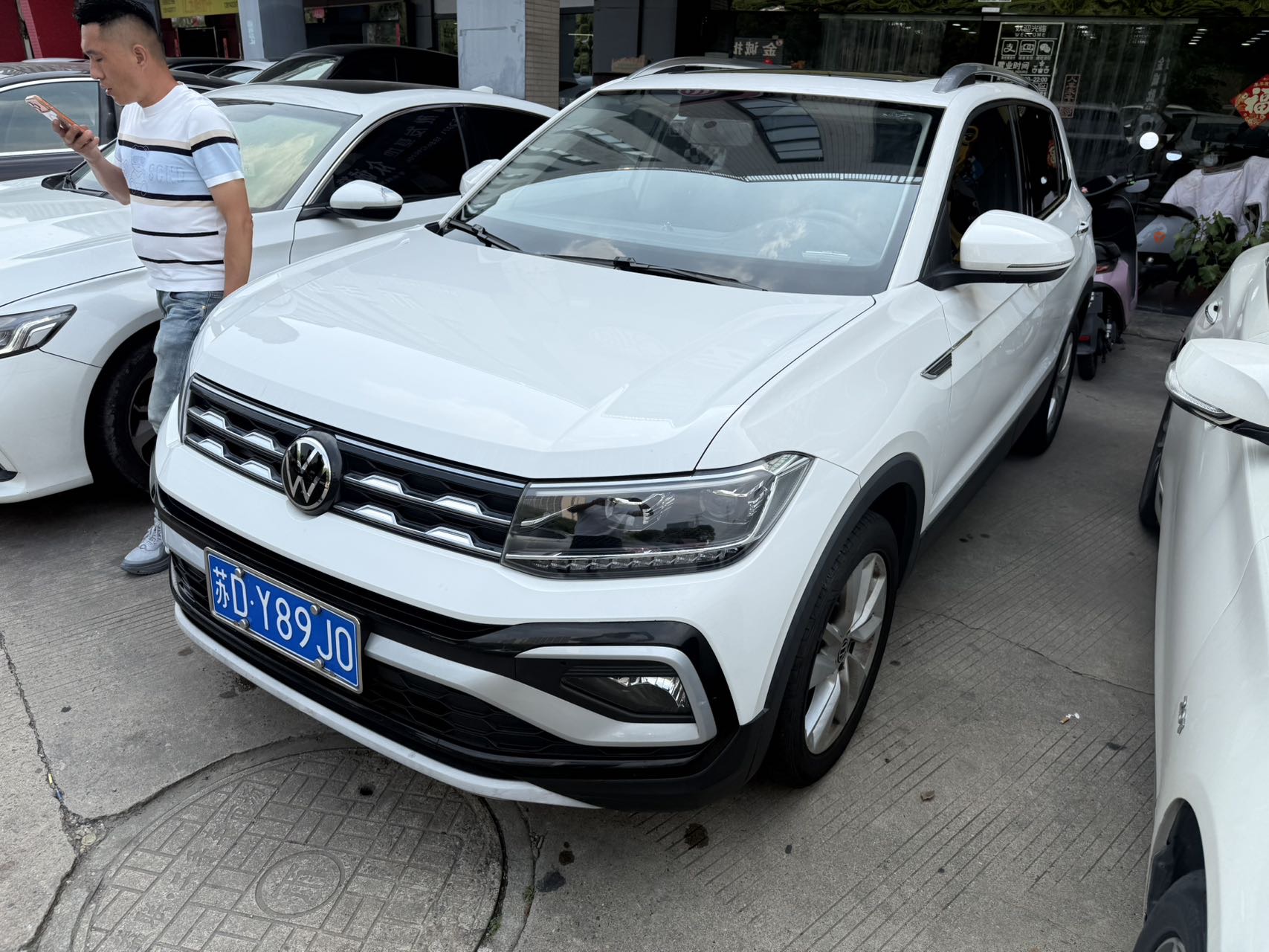 Volkswagen T-Cross 2021 car image 