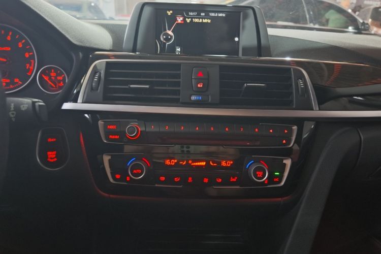 BMW 3 Series 2017 #13 BMW 3 Series 2017 car image #13