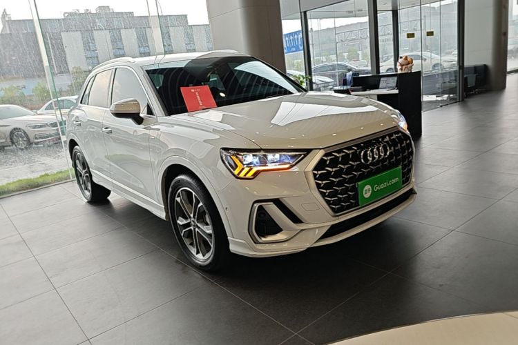 Audi Q3 2025 immagine di auto #4