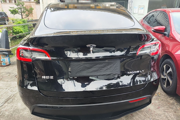 Tesla Model Y 2021 #4 Tesla Model Y 2021 car image #4