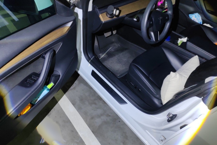 Tesla Model 3 2021 #13 Tesla Model 3 2021 car image #13