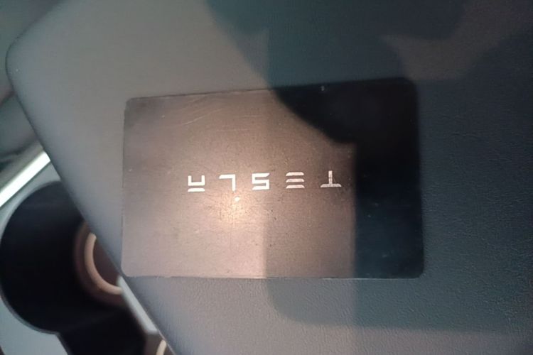 Tesla Model 3 2021 car image #9