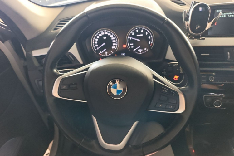 BMW X1 2018 #11 BMW X1 2018 car image #11