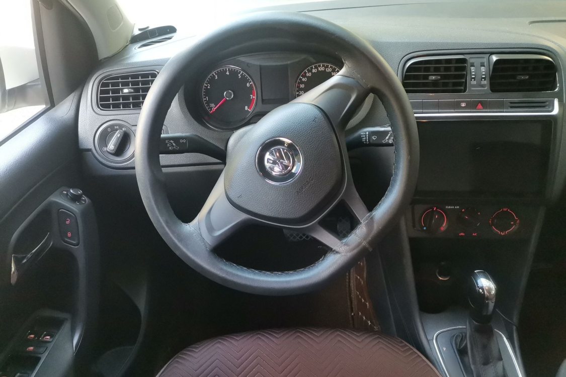 Volkswagen Polo 2016 imagem de carro #22