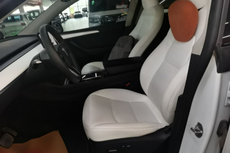 Tesla Model Y 2023 #15 Tesla Model Y 2023 car image #15