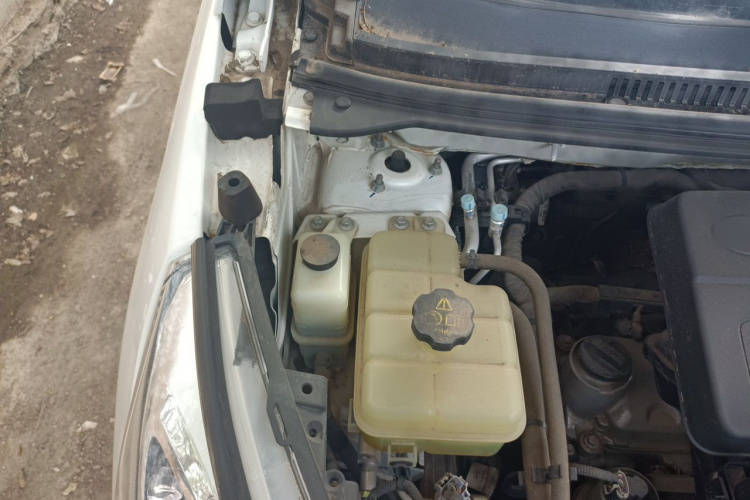 BYD Yuan 2018 #25 BYD Yuan 2018 car image #25