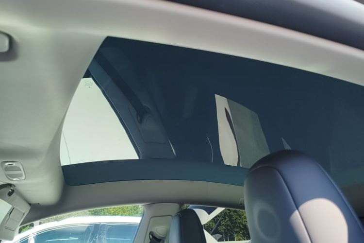Tesla Model Y 2022 #18 Tesla Model Y 2022 car image #18
