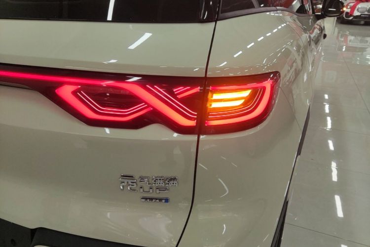 BYD YuanUP 2025 #8 BYD YuanUP 2025 car image #8