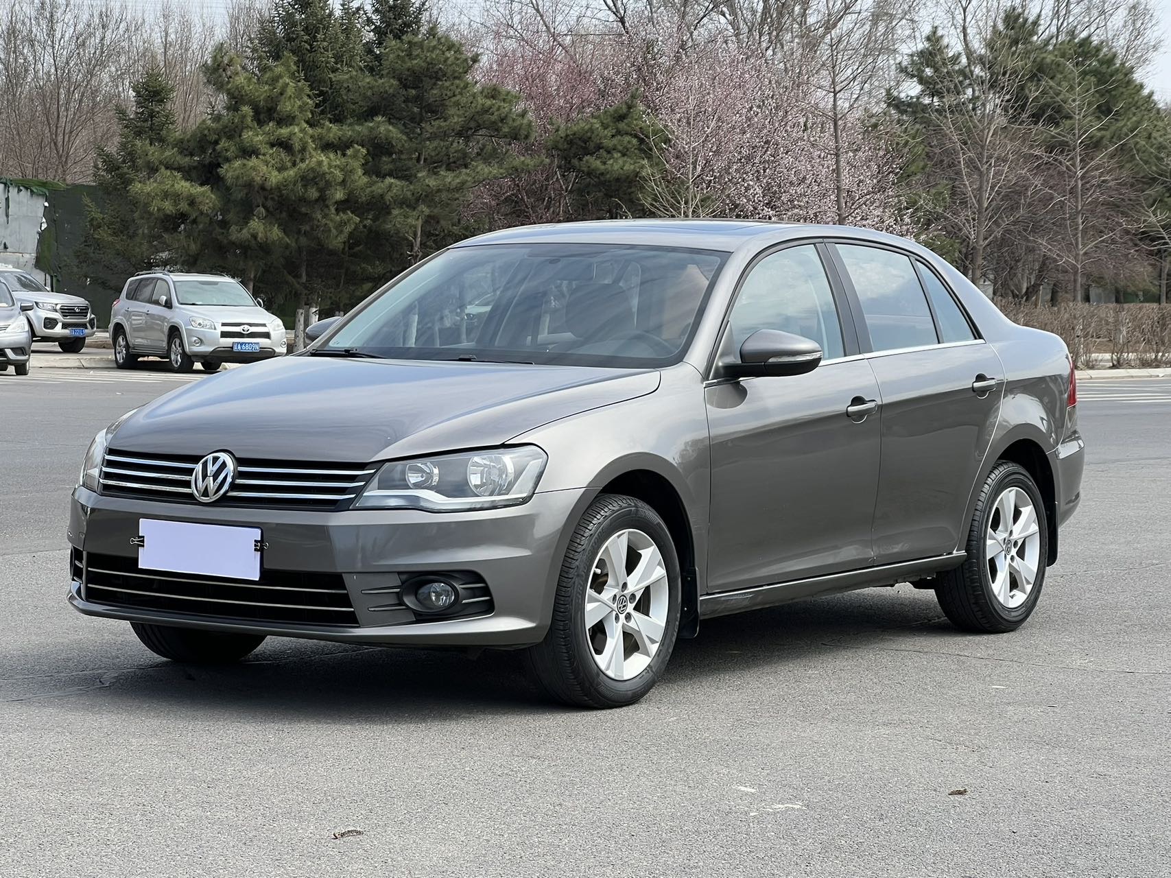 Volkswagen Bora 2015 car image 