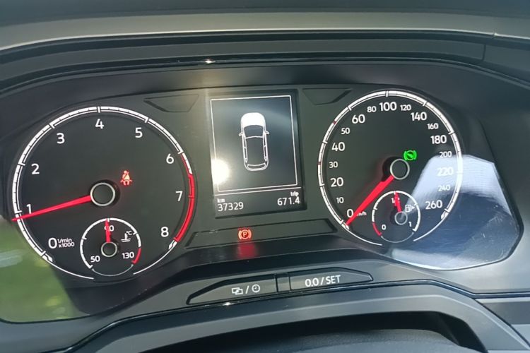 Volkswagen Polo 2022 car image #12