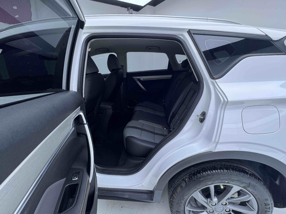 GEELY Coolray 2025 immagine di auto #8