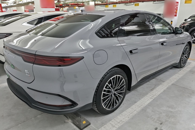 BYD Han 2025 car image #7