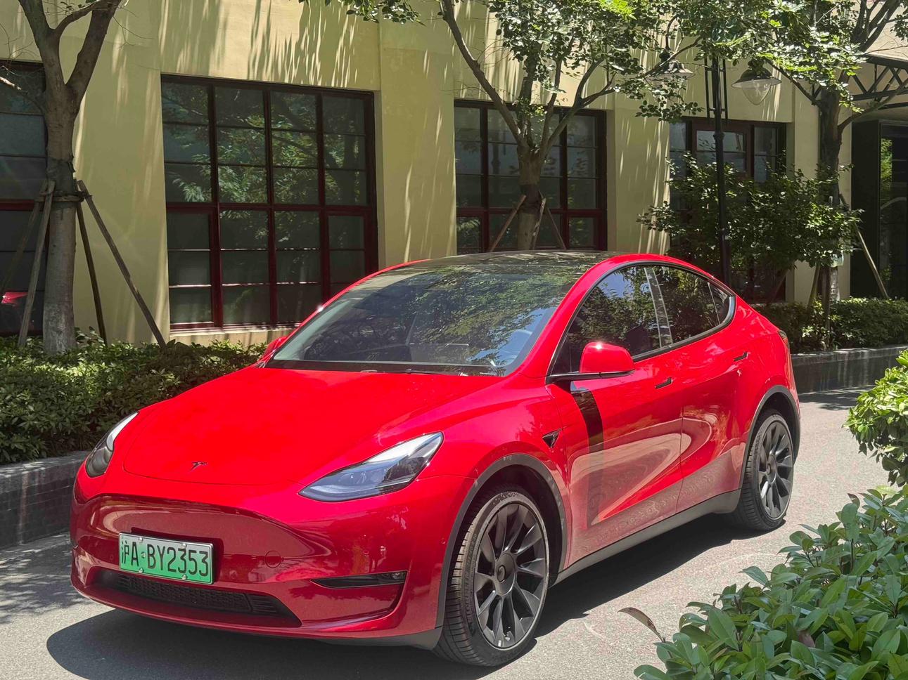 Tesla Model Y 2023 Tesla Model Y 2023 car image