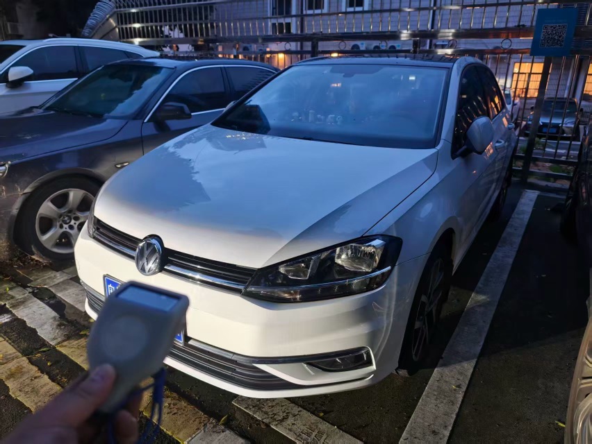 Volkswagen Golf 2018 Volkswagen Golf 2018 car image