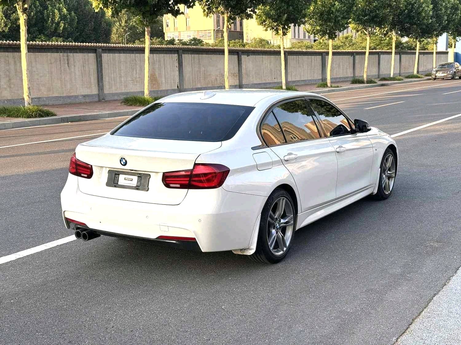 BMW 3 Series 2018 #3 BMW 3 Series 2018 car image #3
