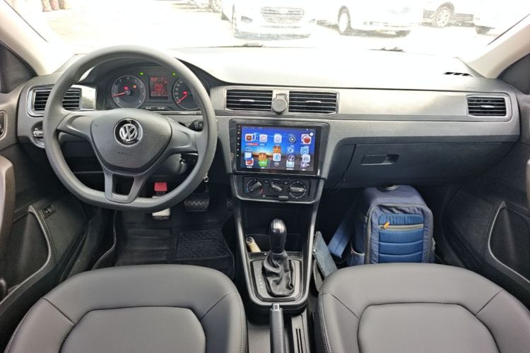 Volkswagen Santana 2018 car image #10