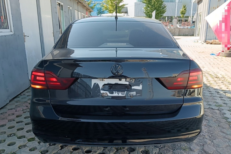 Volkswagen Santana 2018 car image #6
