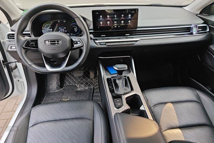 GEELY Emgrand 2021 car image #11