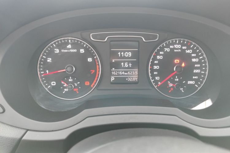 Audi Q3 2016 #12 Audi Q3 2016 car image #12