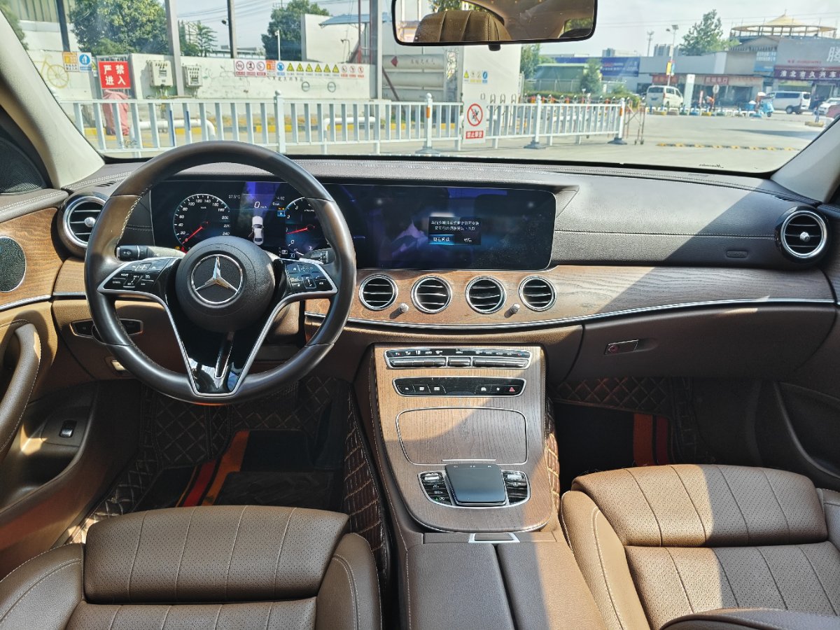 Mercedes-Benz E Class 2024 car image #9