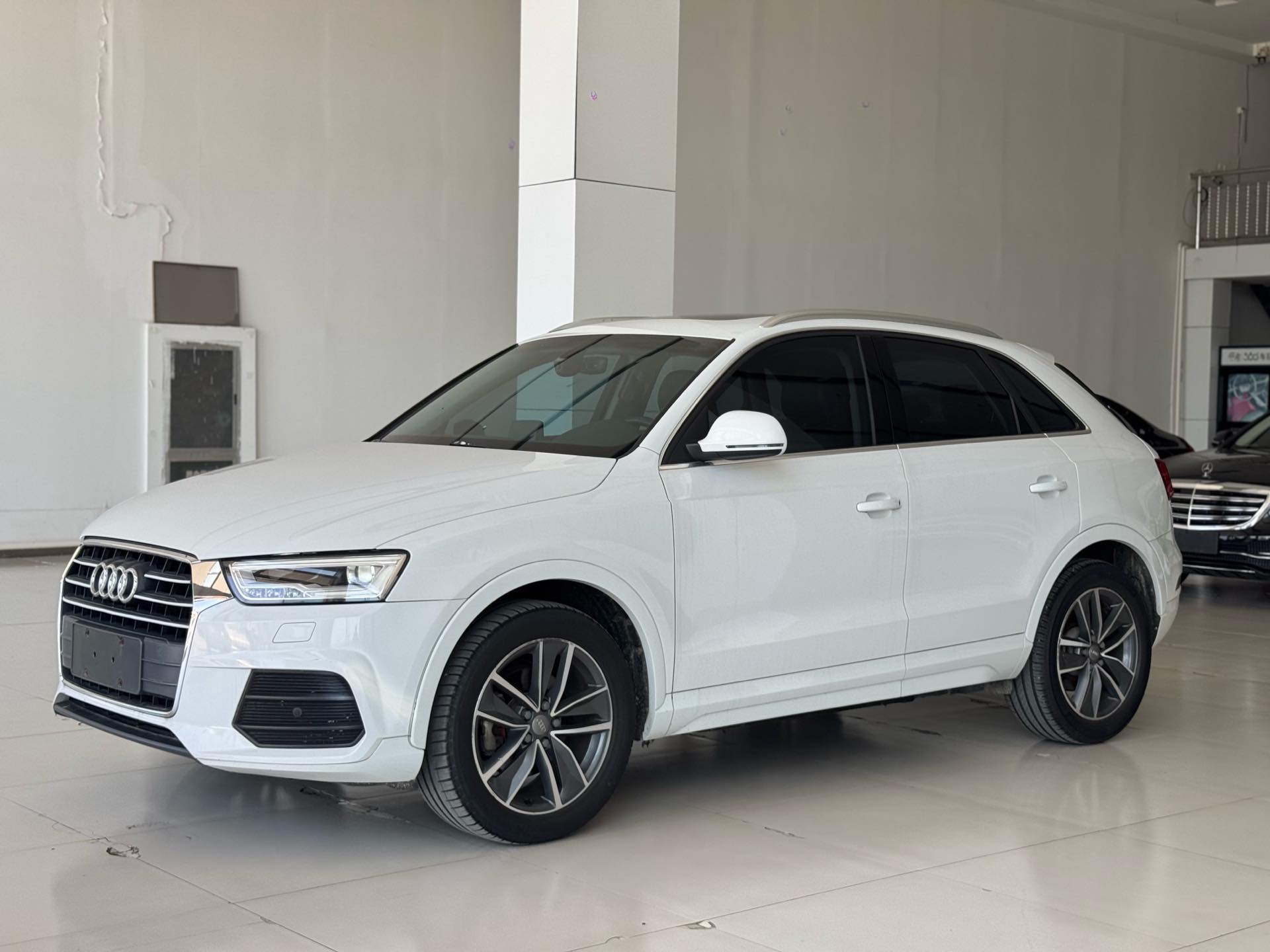 2018 2018 car image