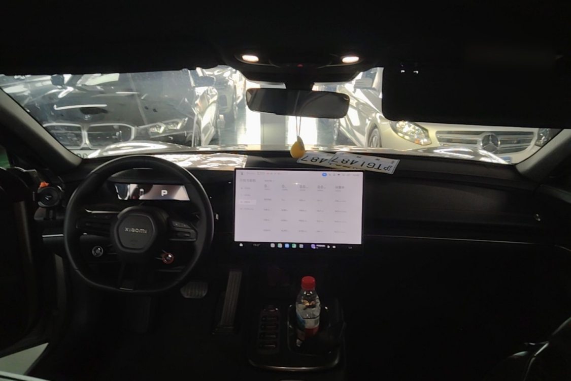 MI SU7 2024 imagen de coche #10