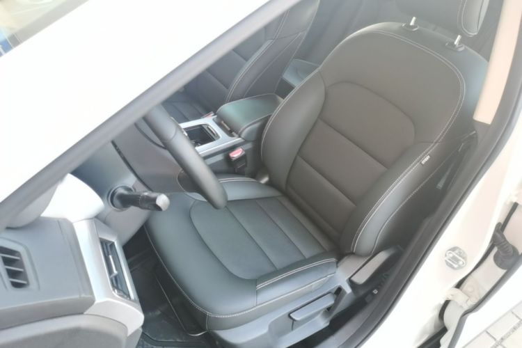 GEELY Emgrand GS 2019 صورة سيارة #15