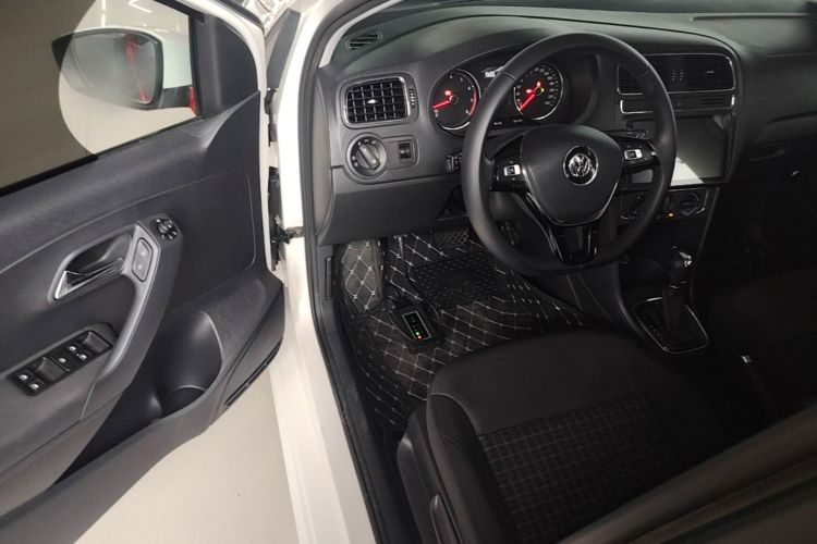 Volkswagen Polo 2016 #16 Volkswagen Polo 2016 car image #16
