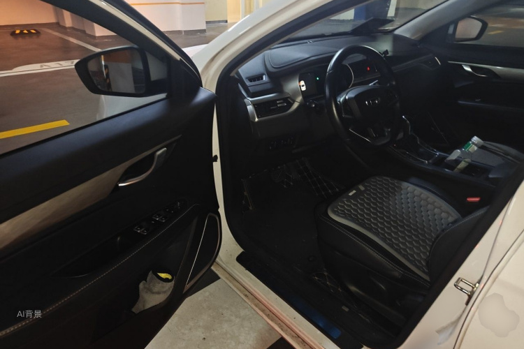 GEELY Emgrand 2019 #18 GEELY Emgrand 2019 car image #18