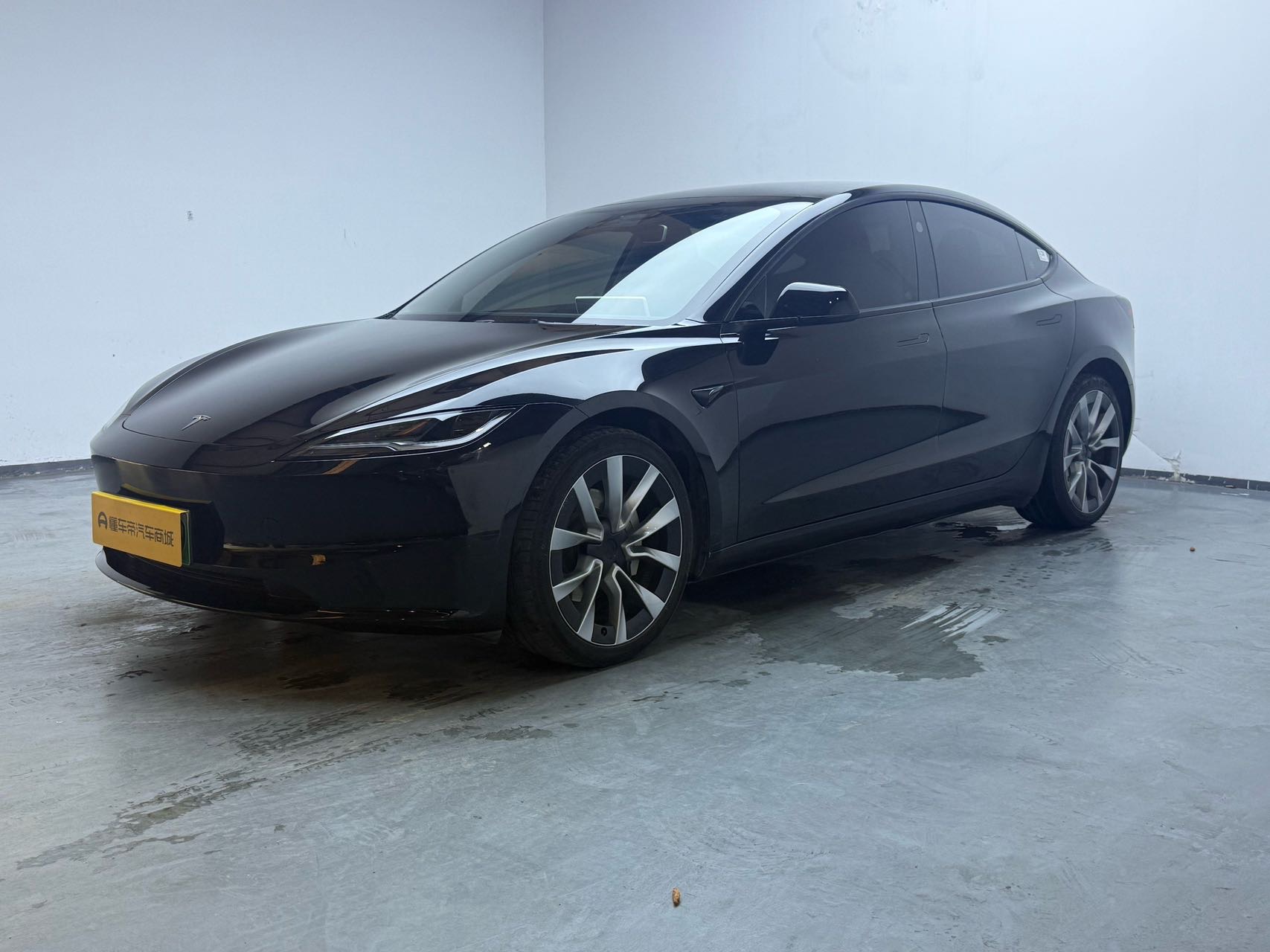 Tesla Model 3 2024 Tesla Model 3 2024 immagine di auto
