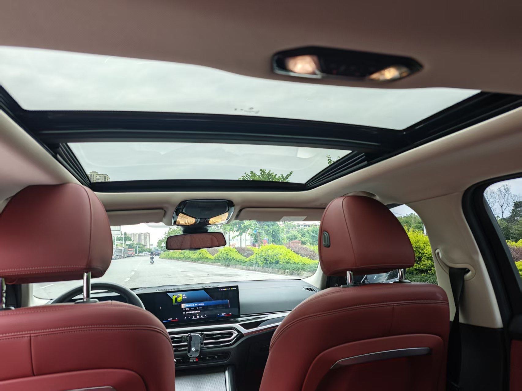 BMW i3 2024 صورة سيارة #9