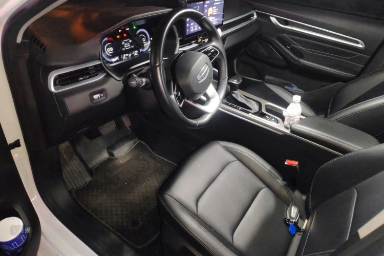 GEELY Emgrand 2025 car image #18
