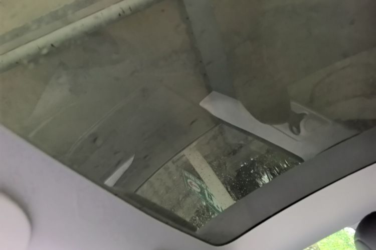 Tesla Model Y 2025 #18 Tesla Model Y 2025 car image #18