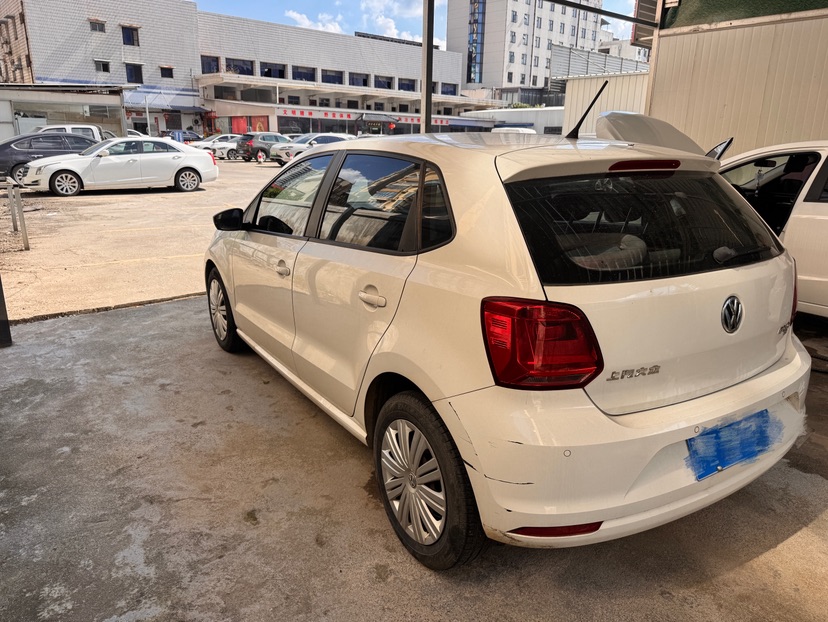 Volkswagen Polo 2019 car image #4