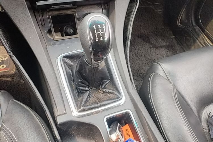 GEELY Emgrand 2017 car image #16